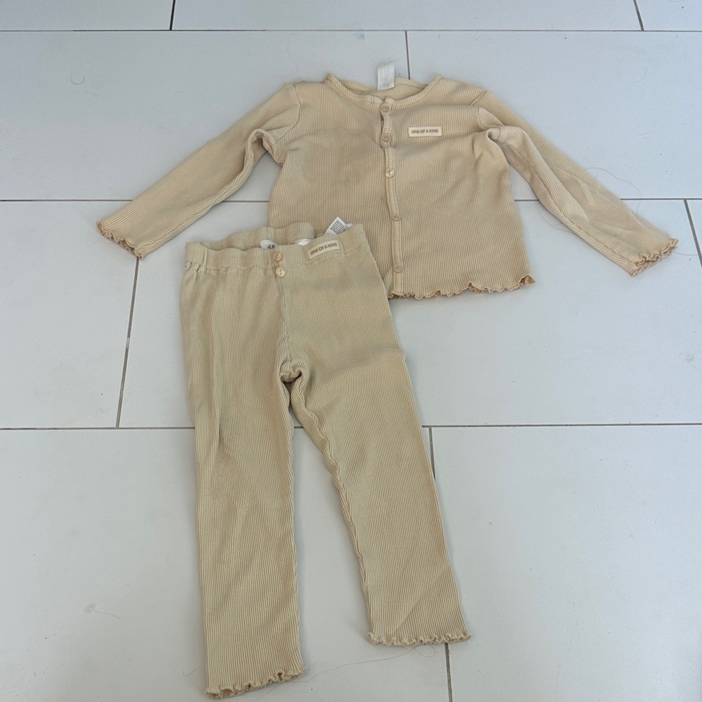 H&M butter yellow pajamas girls 2T